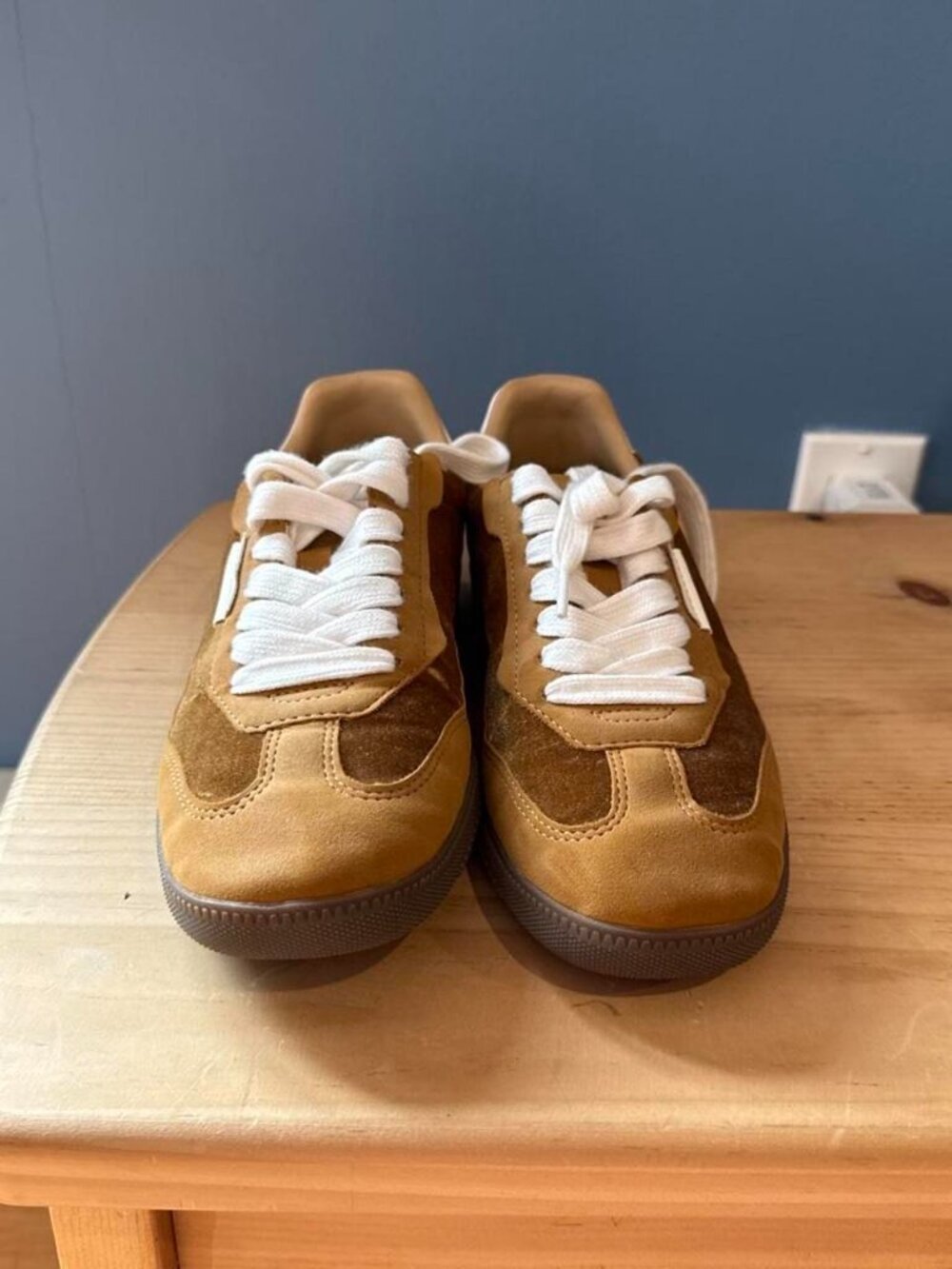 Steve Madden Women's Tan and Brown Trainers